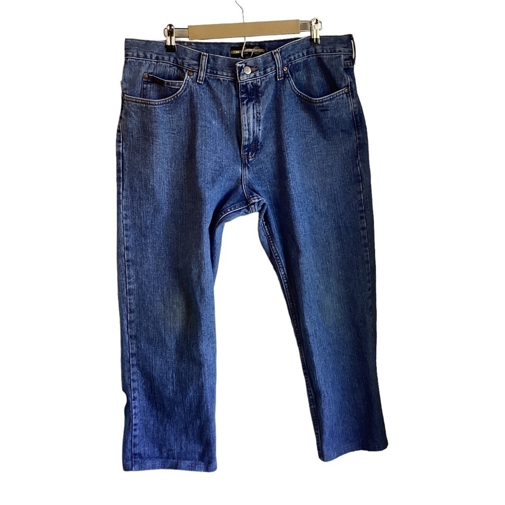 Lee Regular Fit Men’s Denim Straight Leg Distressed Jeans.  Size 40/30